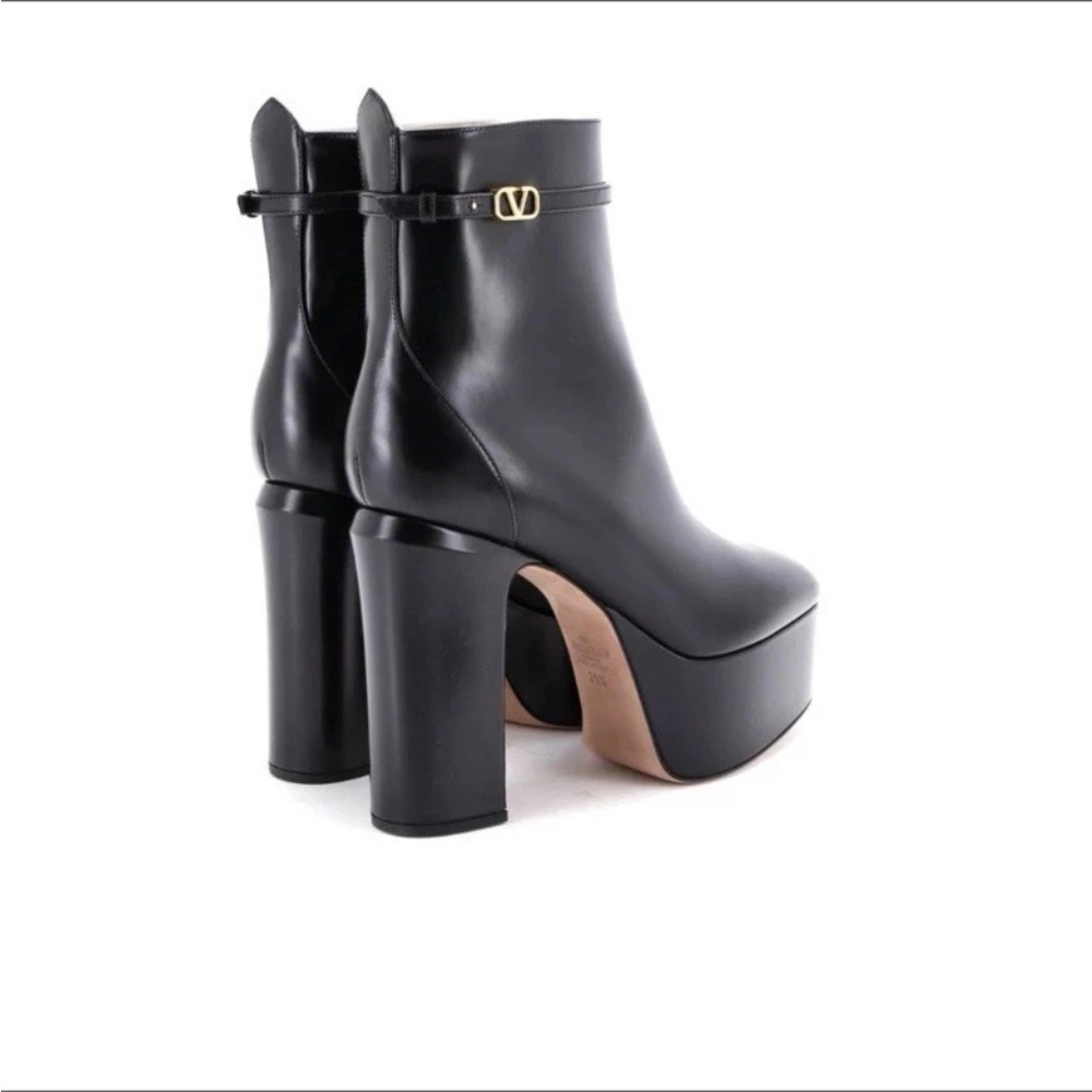 Valentino Garavani Black platform "Tan-Go" Boots with Gold Accent, New, sz 38.5 - Picture 3 of 5